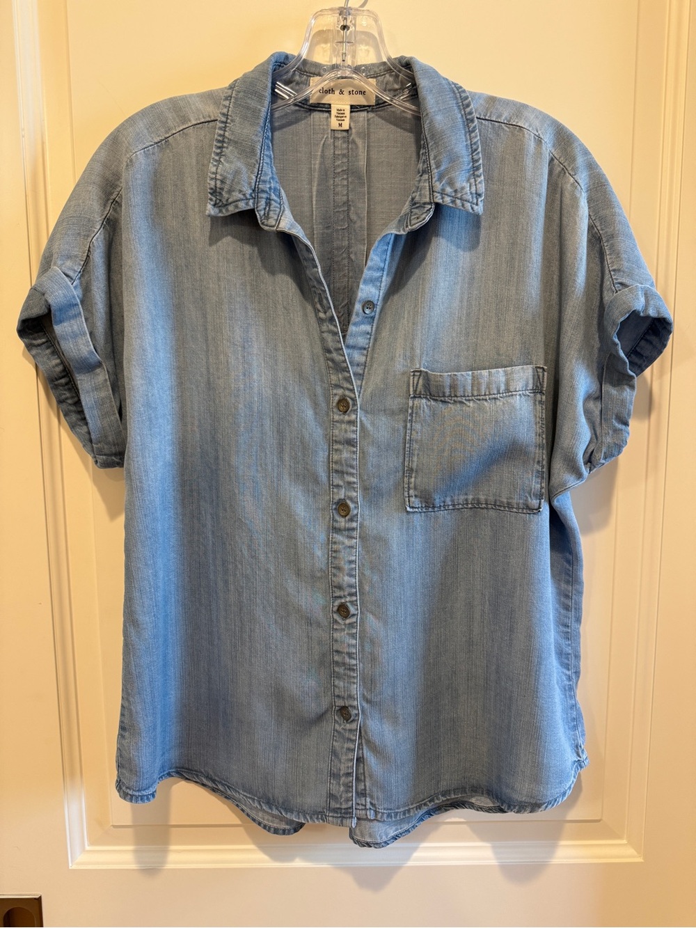 Cloth & Stone Denim Chambray Button Down Shirt